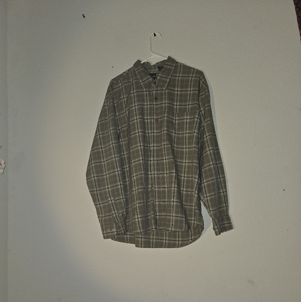 Mens Large gray/green plaid button up